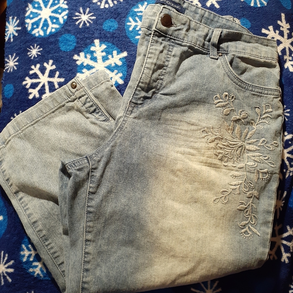 Bandolino crop Jeans size 12